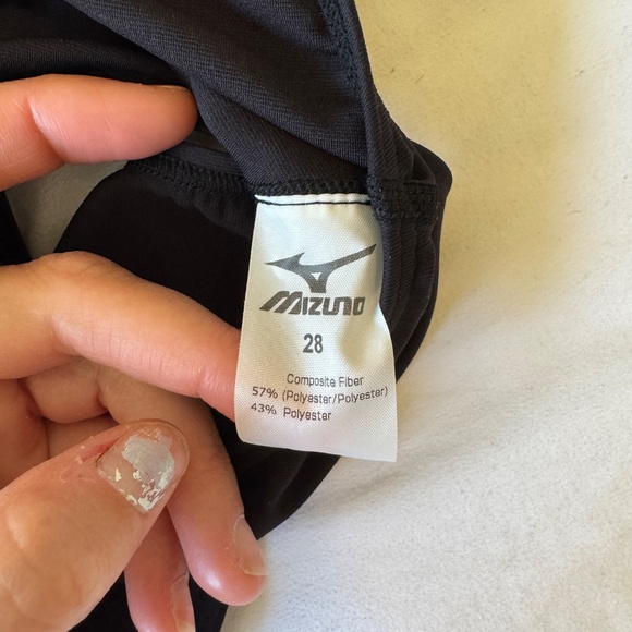 Mizuno Training One Piece Black 28 NWOT DISCONTINUED - Picture 4 of 4